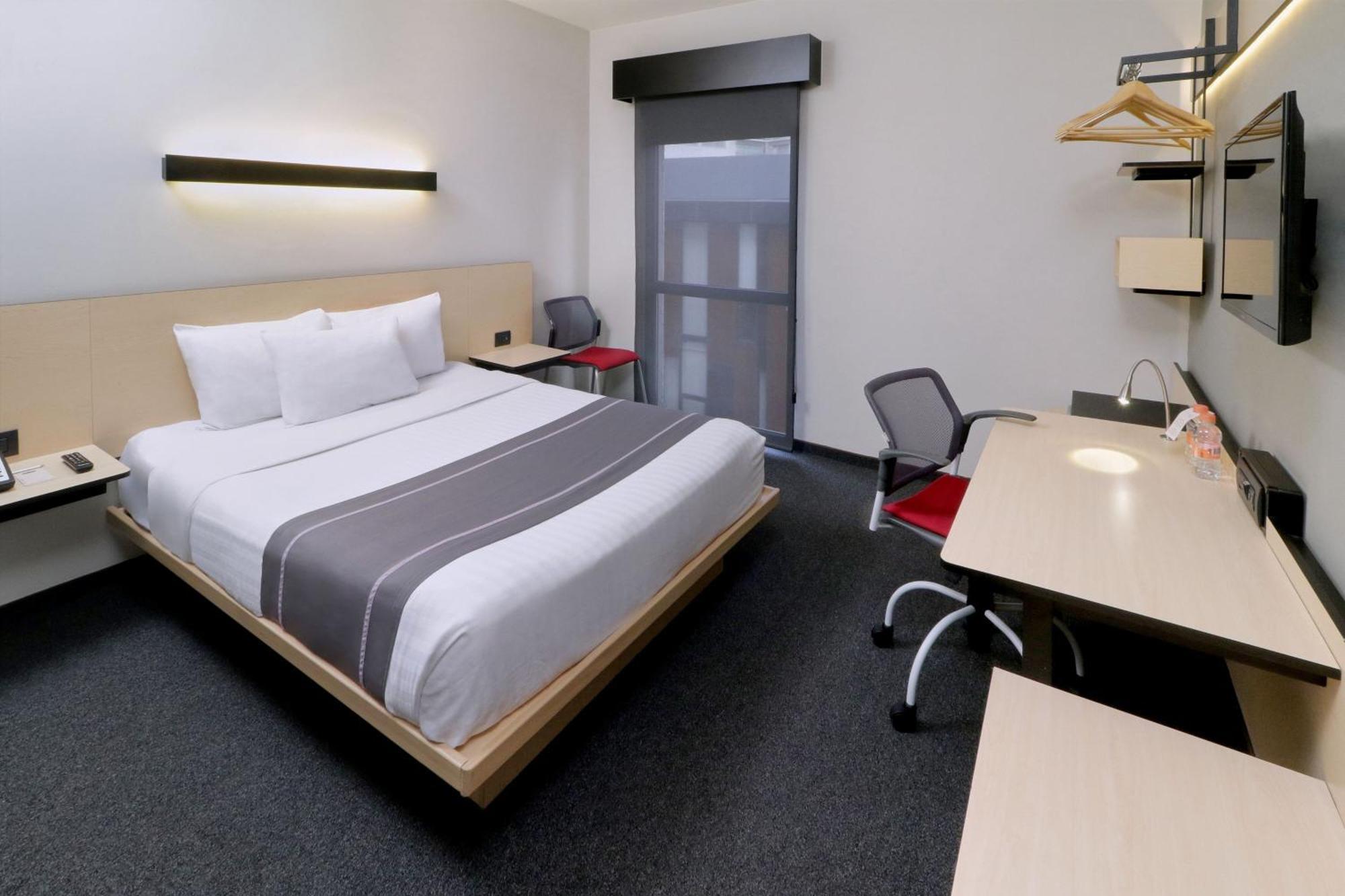 City Express Plus By Marriott Monterrey Nuevo Sur Exterior foto